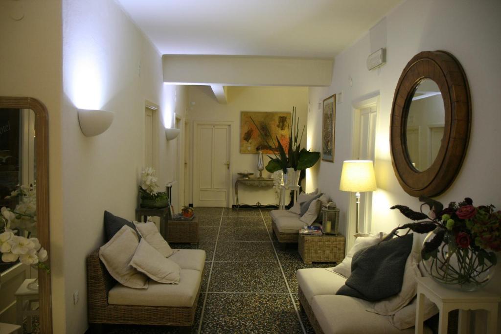 Hotel Gabbiano Alassio Exteriör bild