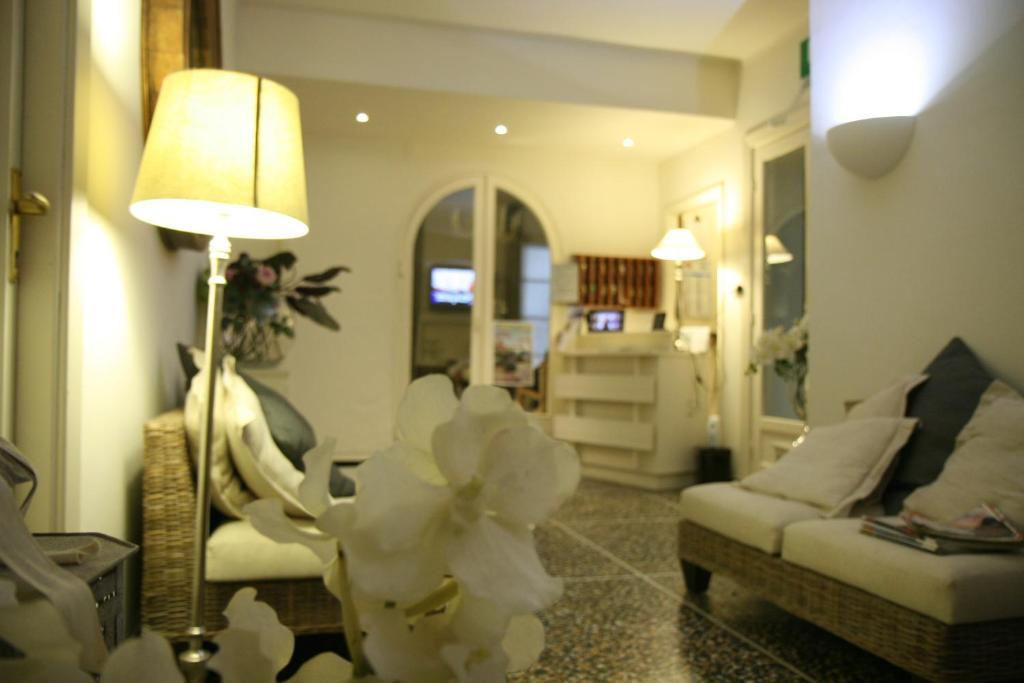 Hotel Gabbiano Alassio Exteriör bild